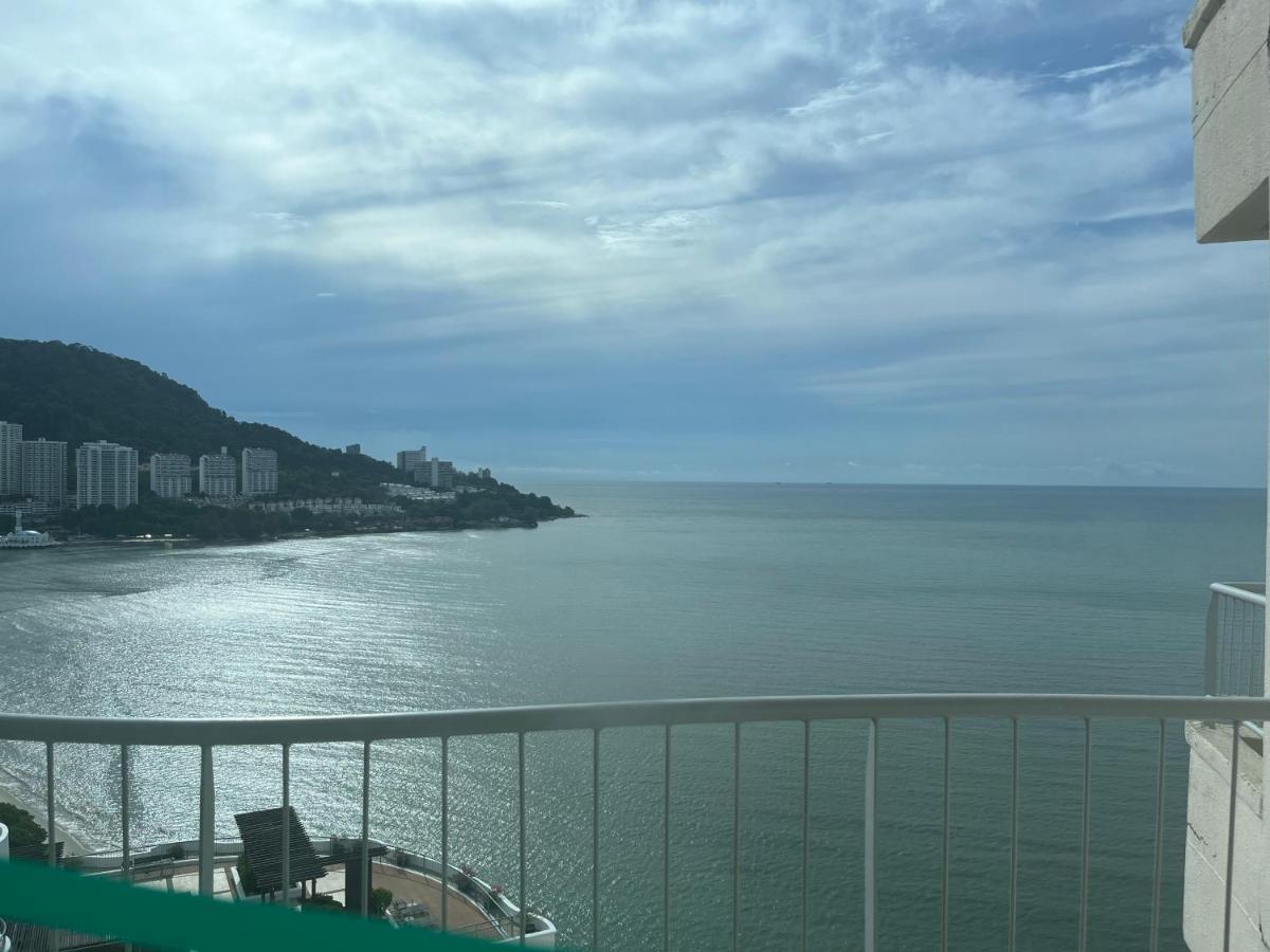 Paradise By The Sea In Penang By Veron At Rainbow Paradise Tanjung Bungah  Buitenkant foto