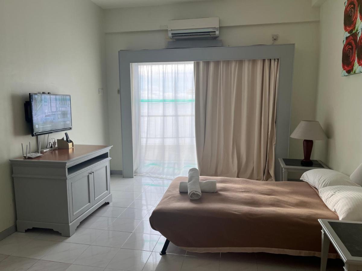 Paradise By The Sea In Penang By Veron At Rainbow Paradise Tanjung Bungah  Buitenkant foto