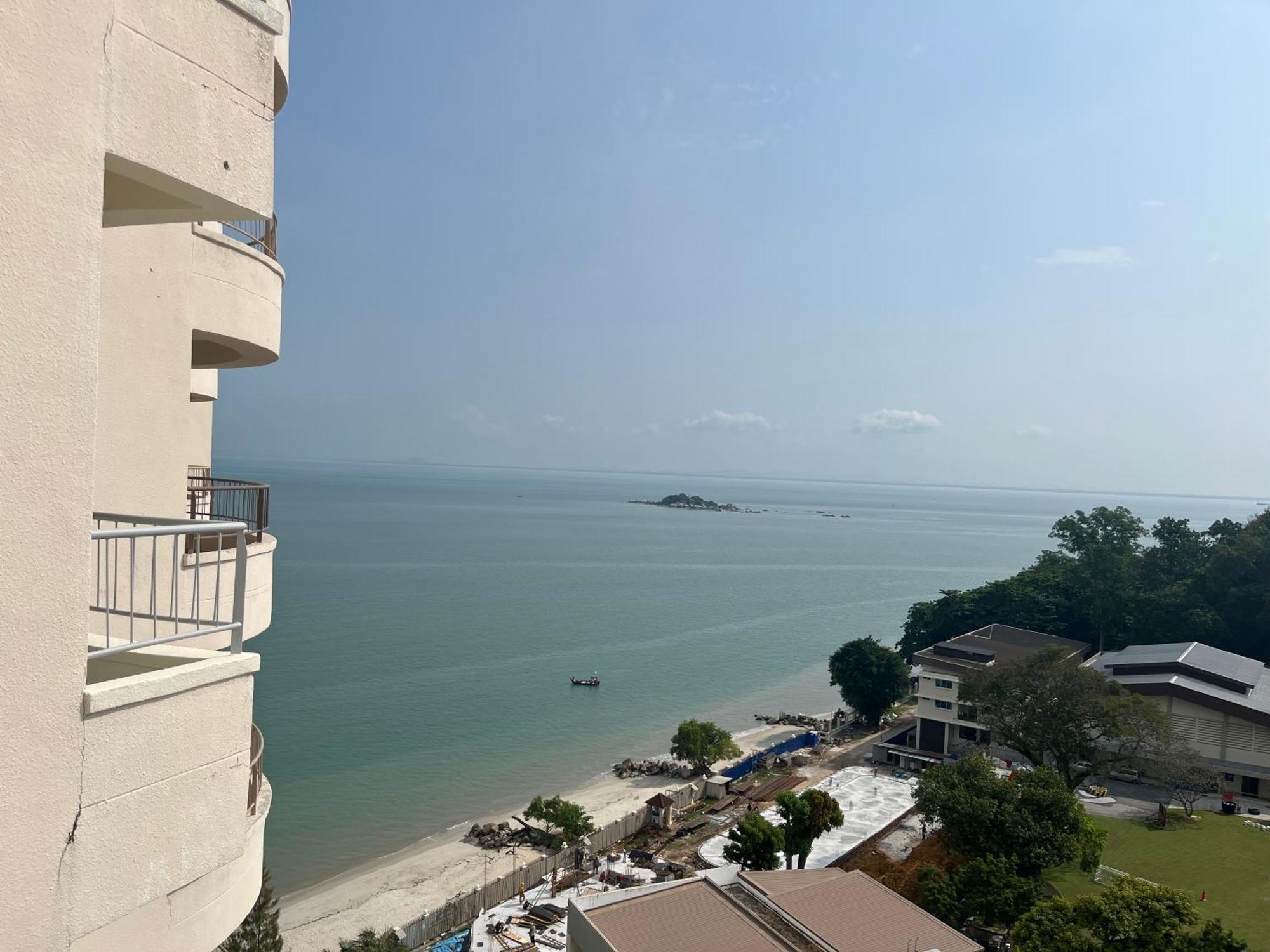 Paradise By The Sea In Penang By Veron At Rainbow Paradise Tanjung Bungah  Buitenkant foto