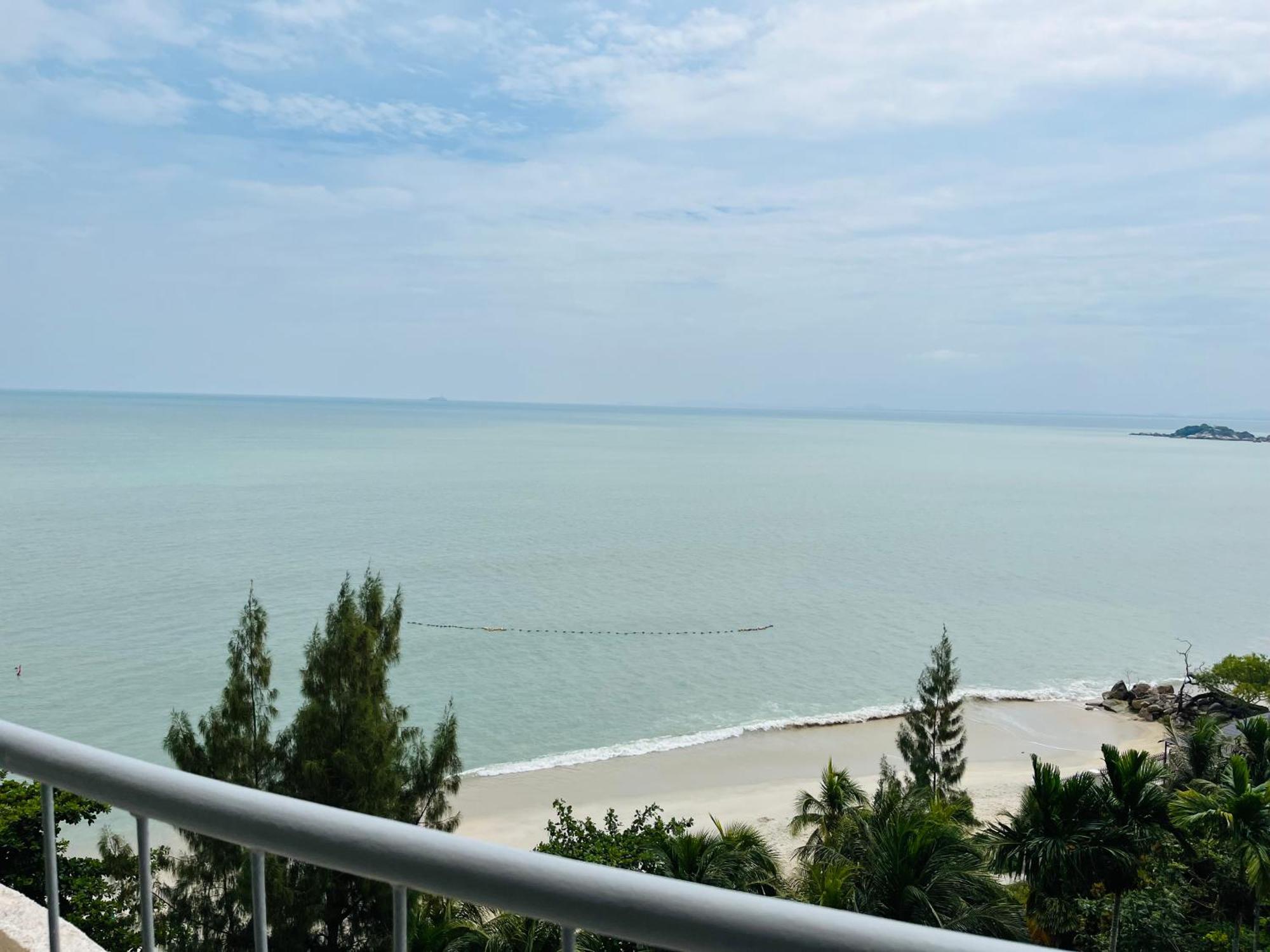 Paradise By The Sea In Penang By Veron At Rainbow Paradise Tanjung Bungah  Buitenkant foto