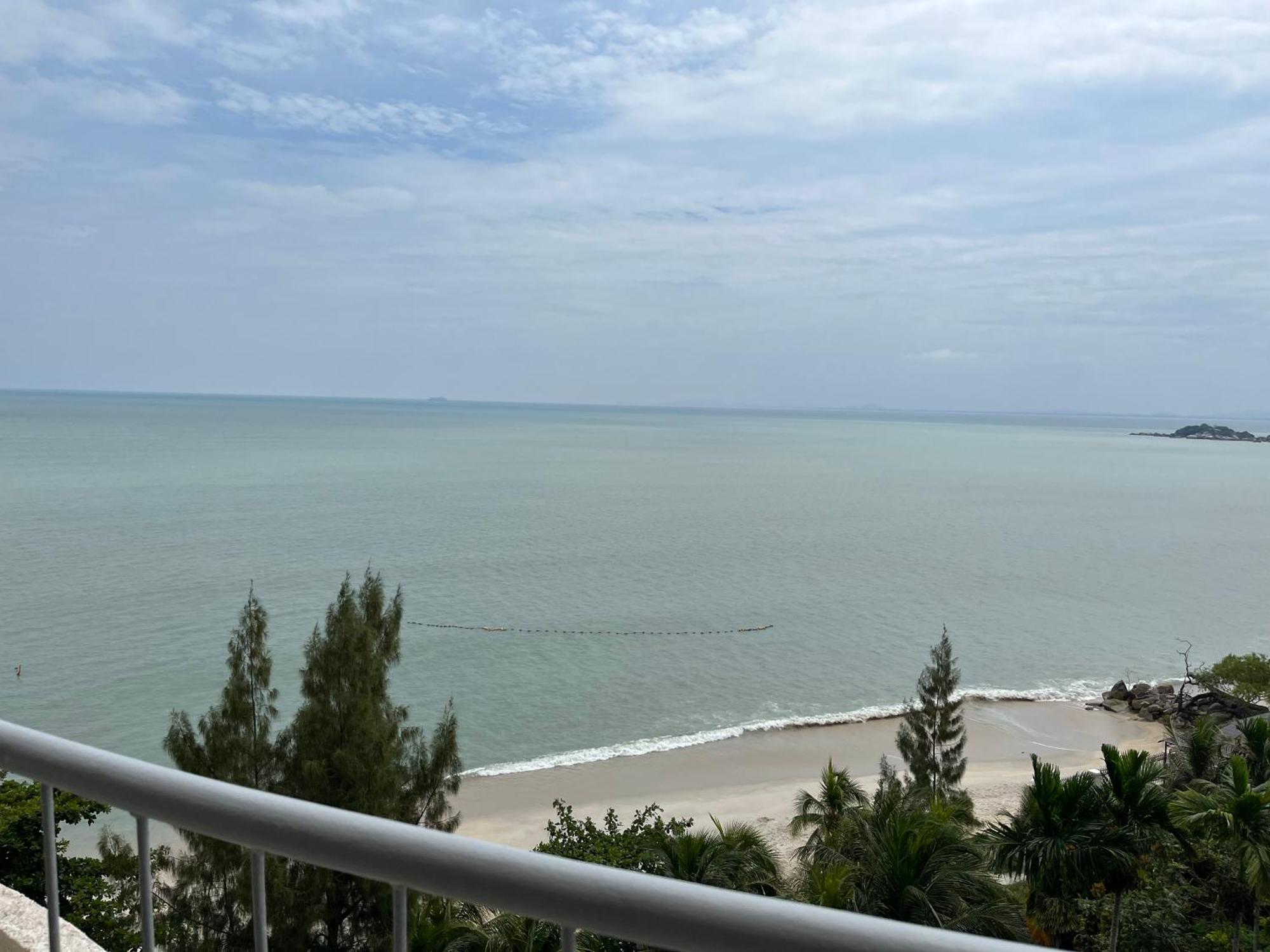 Paradise By The Sea In Penang By Veron At Rainbow Paradise Tanjung Bungah  Buitenkant foto