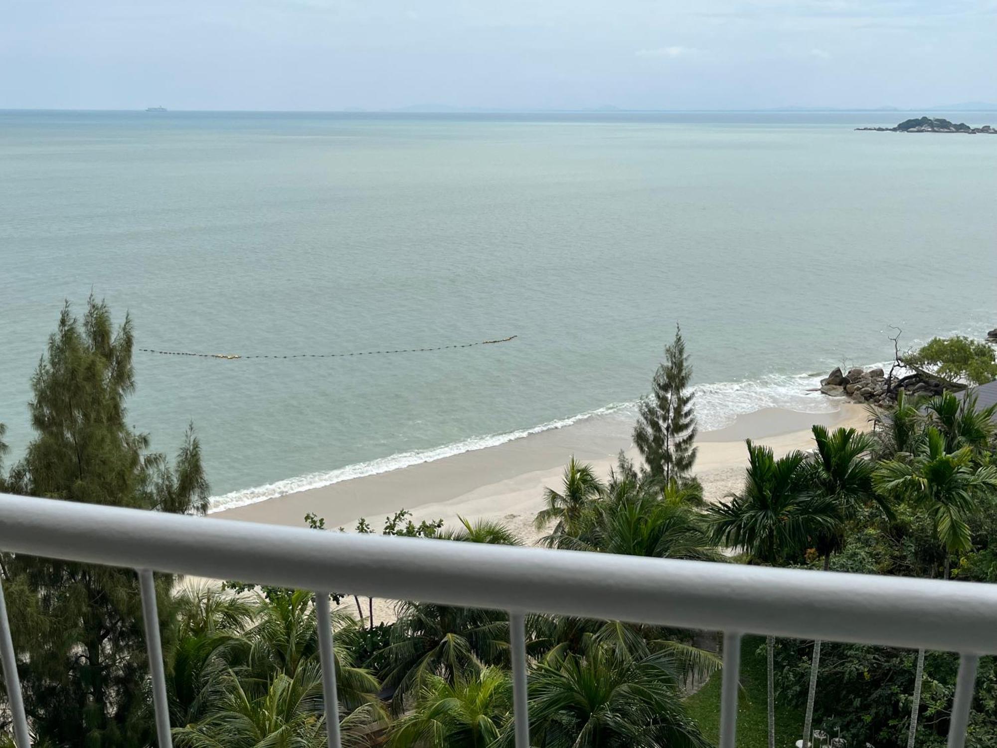 Paradise By The Sea In Penang By Veron At Rainbow Paradise Tanjung Bungah  Buitenkant foto